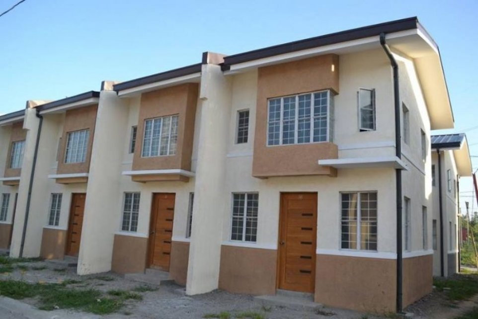 Townhouse in Biñan Laguna, Metro Manila 10 Townhouses for sale and
