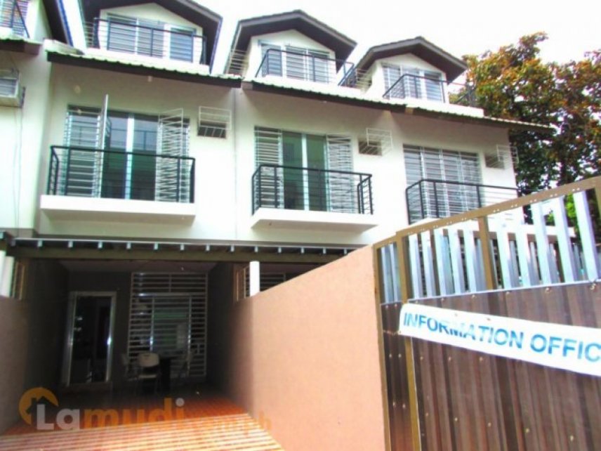 Mindanao Avenue, Metro Manila 2 Townhouses for sale and rent Dot