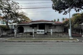 Land for sale in Makati, Metro Manila near MRT-3 Magallanes