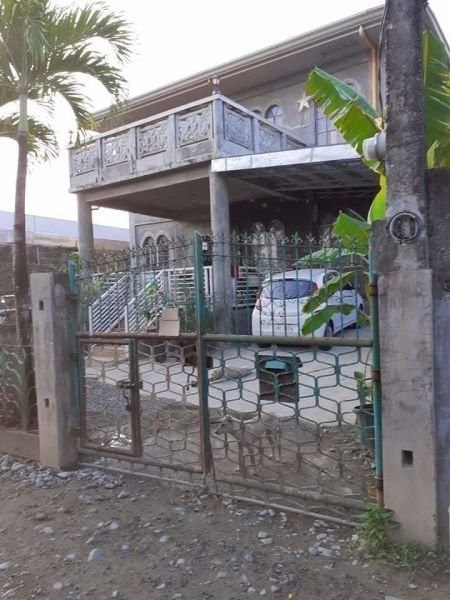 NEGOTIABLE RUSH 2 STOREY HOUSE & LOT FOR SALE