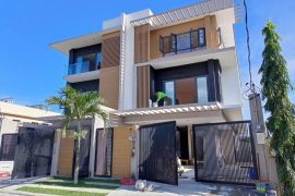 6 Bedroom House for sale in Taguig, Metro Manila