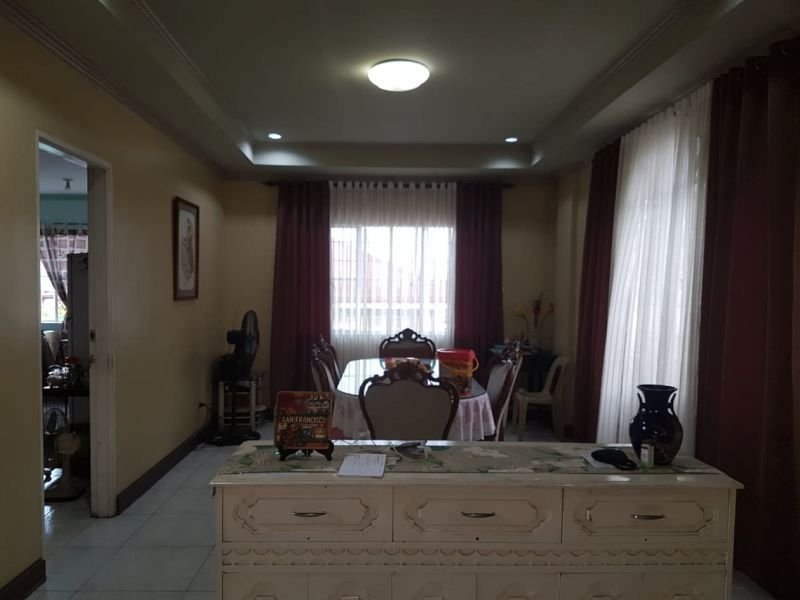 2storey with 5 bedrooms ( Fillinvest 2 QC )