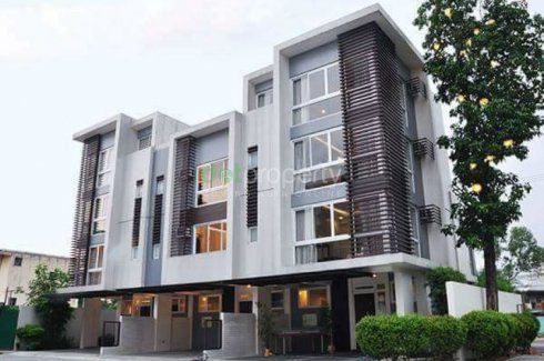 Town House in Quezon City. 📌 Townhouse for sale in Metro ...
