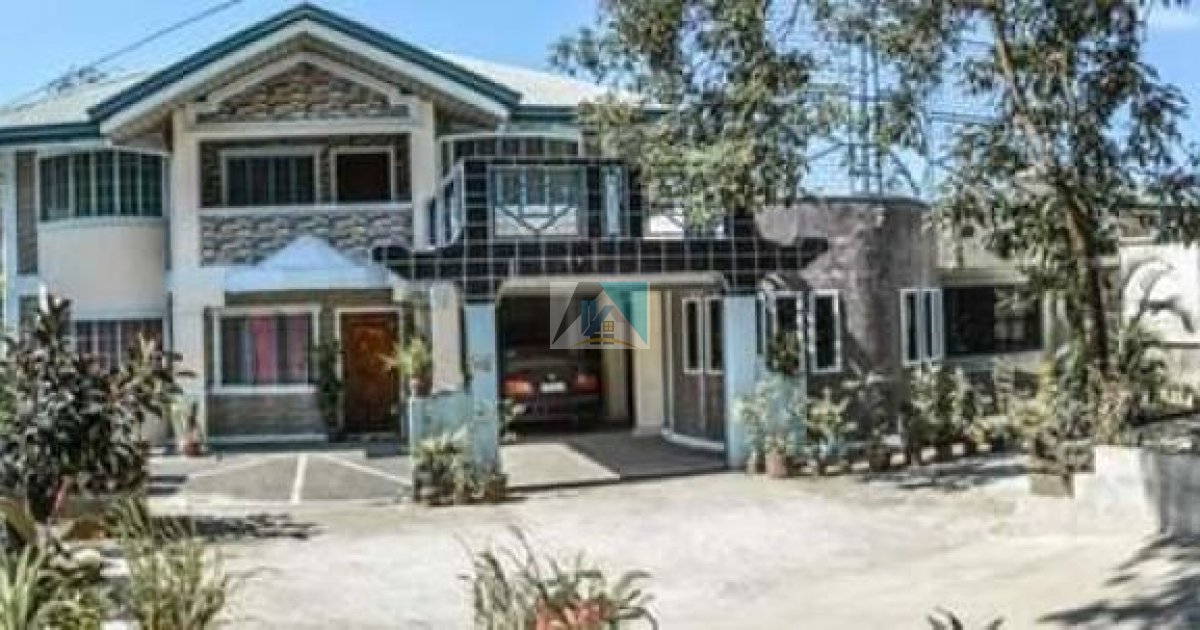 8 BEDROOMS HOUSE AND LOT, NAGUILIAN HIGHWAY, LA UNION. 📌 ...