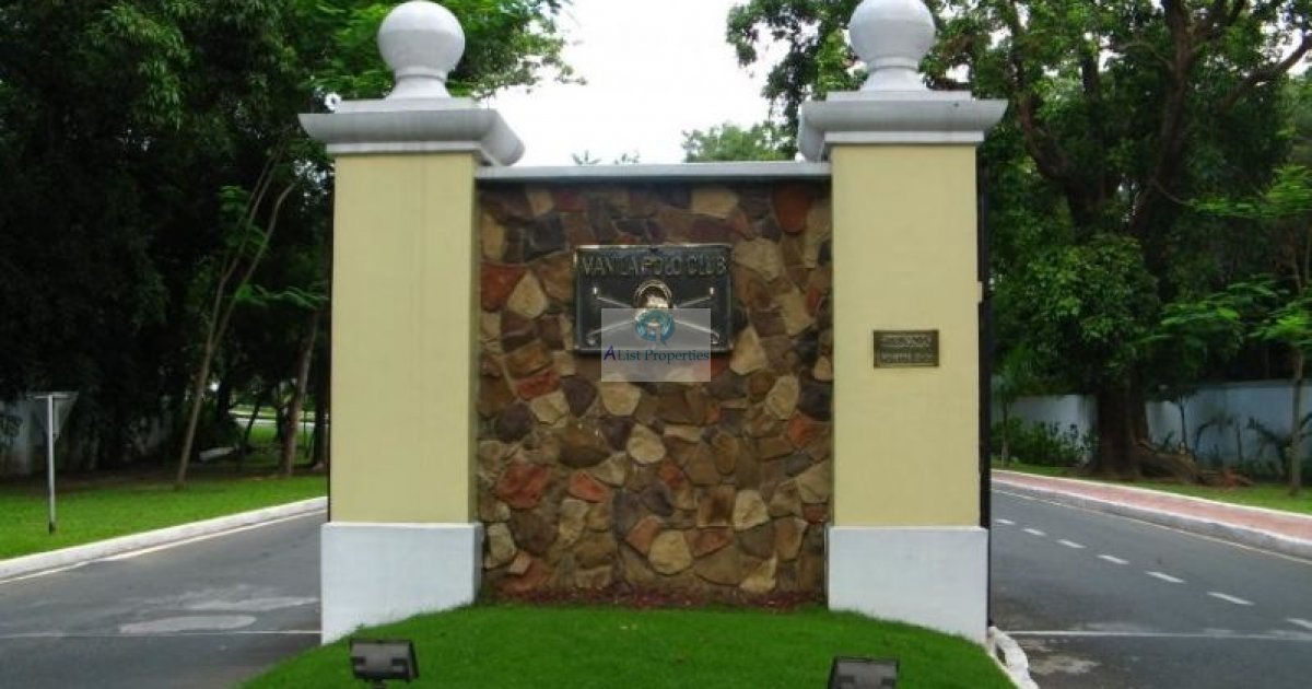 Forbes Park Makati Vacant Lot for Sale. 📌 Land for sale in Metro Manila