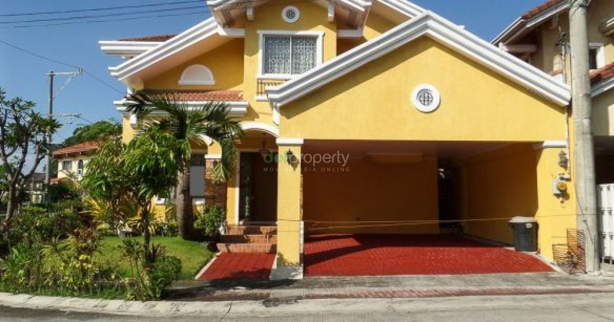 4 Bedroom House For Sale In Rcd Bf Homes Single Attached Townhouse Model Paranaque Metro Manila Metro Manila