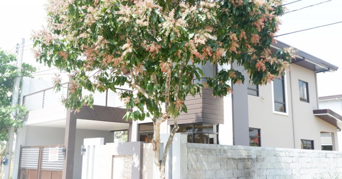 2 Storey With 4 Bedroom House For Sale In Sto Domingo Angeles City House For Sale In Pampanga Dot Property