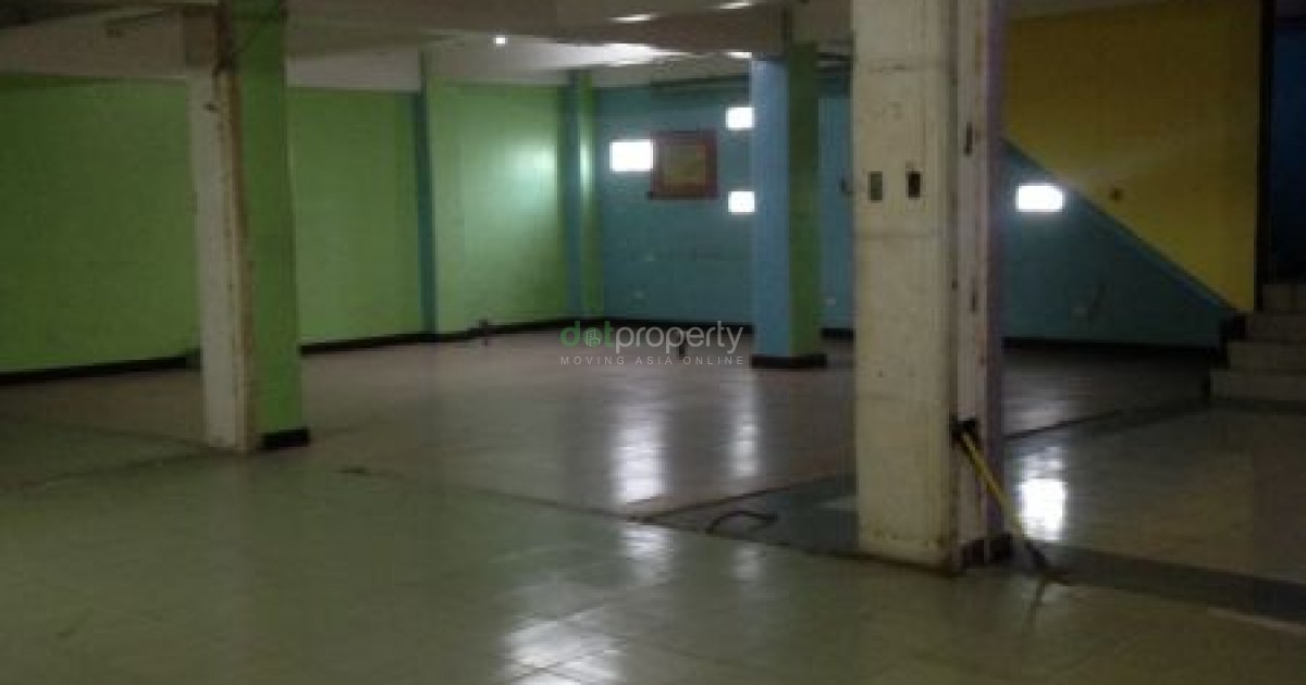 Storage Office And High Ceiling Space In Makati Office