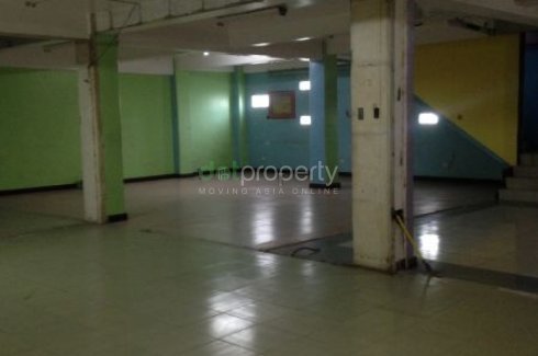 Storage Office And High Ceiling Space In Makati Office