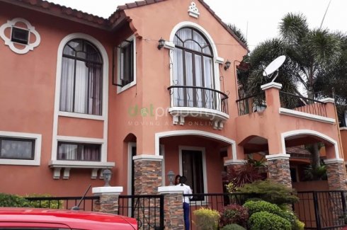 VALENZA HOUSE FOR RENT IN STA. ROSA LAGUNA. 📌 House for ...