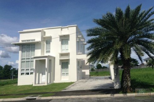 4 Bedroom House For Sale In Miami South Forbes Silang Cavite