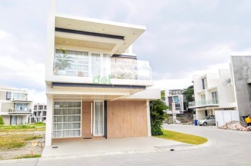 5 Bedroom House For Sale In Quezon City Metro Manila